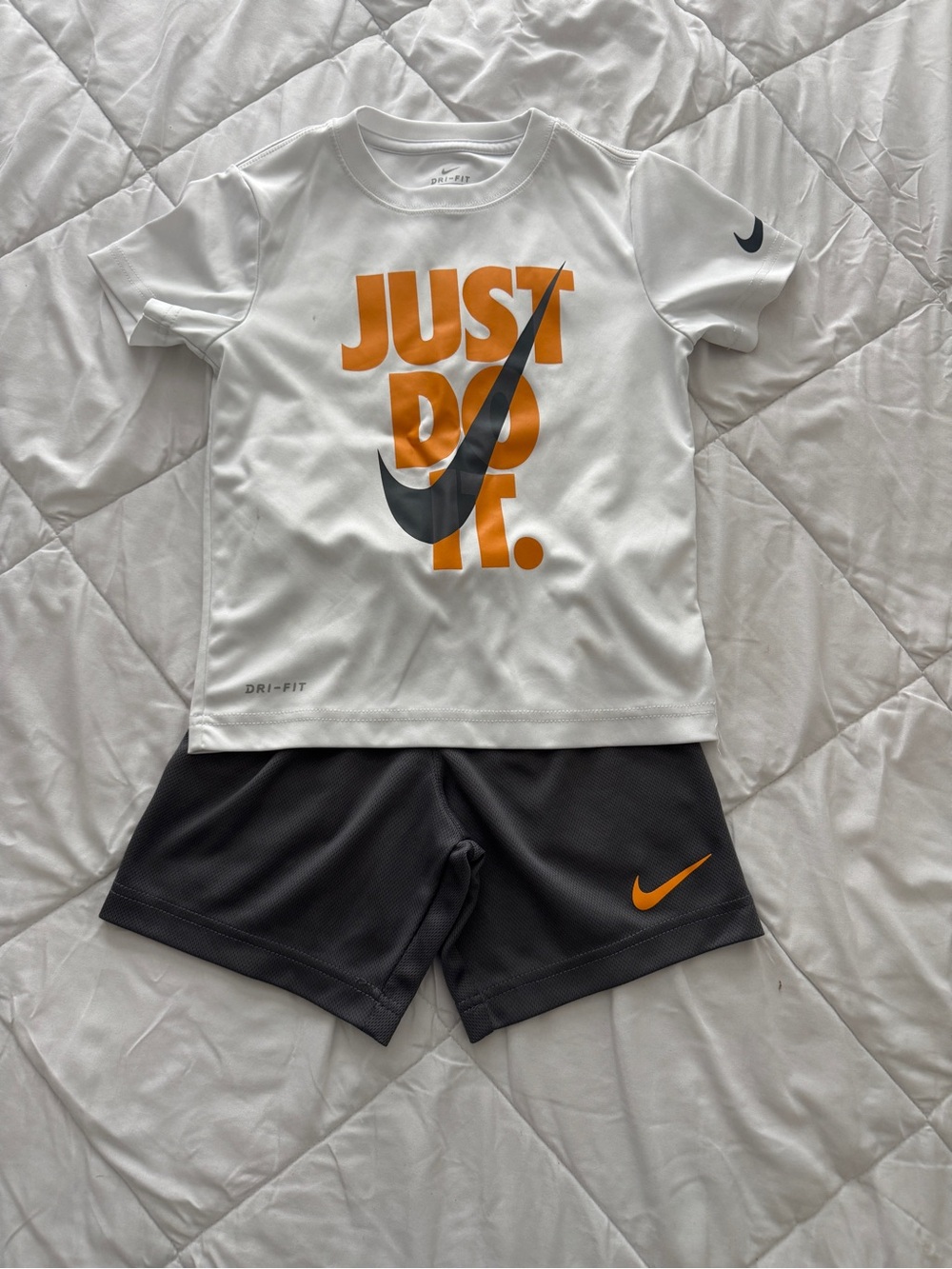 Nike Kids Dry fit Athletic set